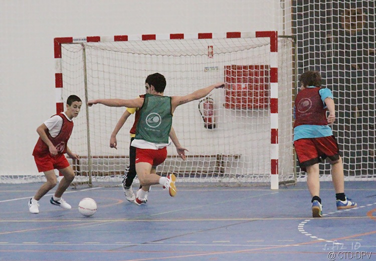 [futsal 10-02-10 232 copy[2].jpg]