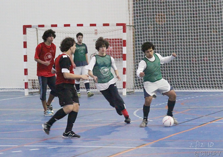 [futsal 10-02-10 238 copy[2].jpg]
