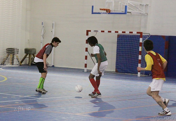 [futsal 10-02-10 267 copy[2].jpg]