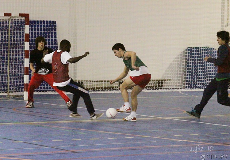 [futsal 10-02-10 301 copy[2].jpg]