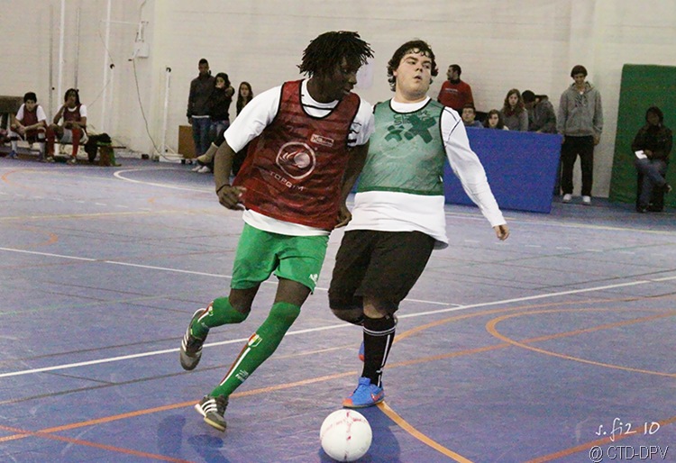 [futsal 10-02-10 356 copy[2].jpg]