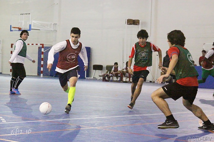 [futsal 10-02-10 358 copy[2].jpg]
