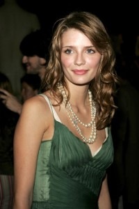 [Mischa-Barton-in-pearls-200x300[3].jpg]