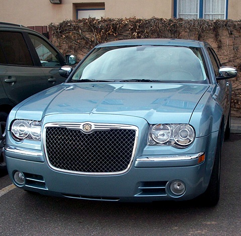 [car[3].jpg]