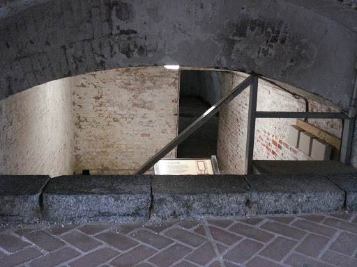 Arched chamber