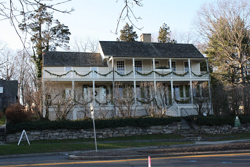 Bush-Holley: Front