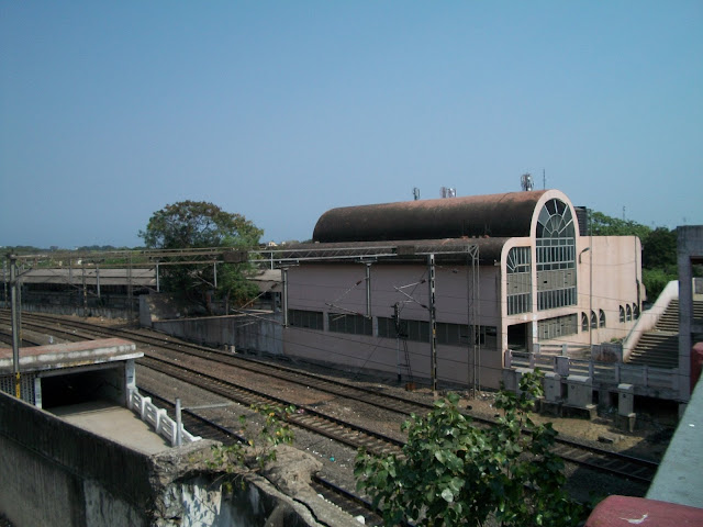 Park Town Station