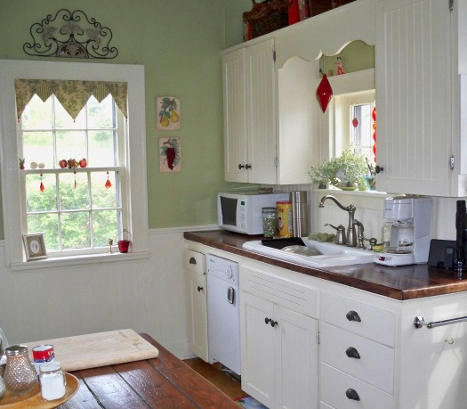 [0 KitchenCupboardsAfterMarriotts[5].jpg]
