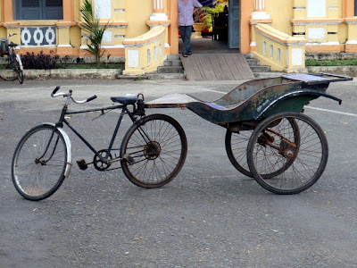 Ancien cyclo au Vietnam