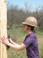 Manon making sure the walls are straight.
MVG©