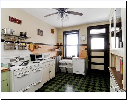 [10_Kitchen2[2].jpg]