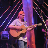 4-09CabinFeverMCPHINBenefit015.jpg