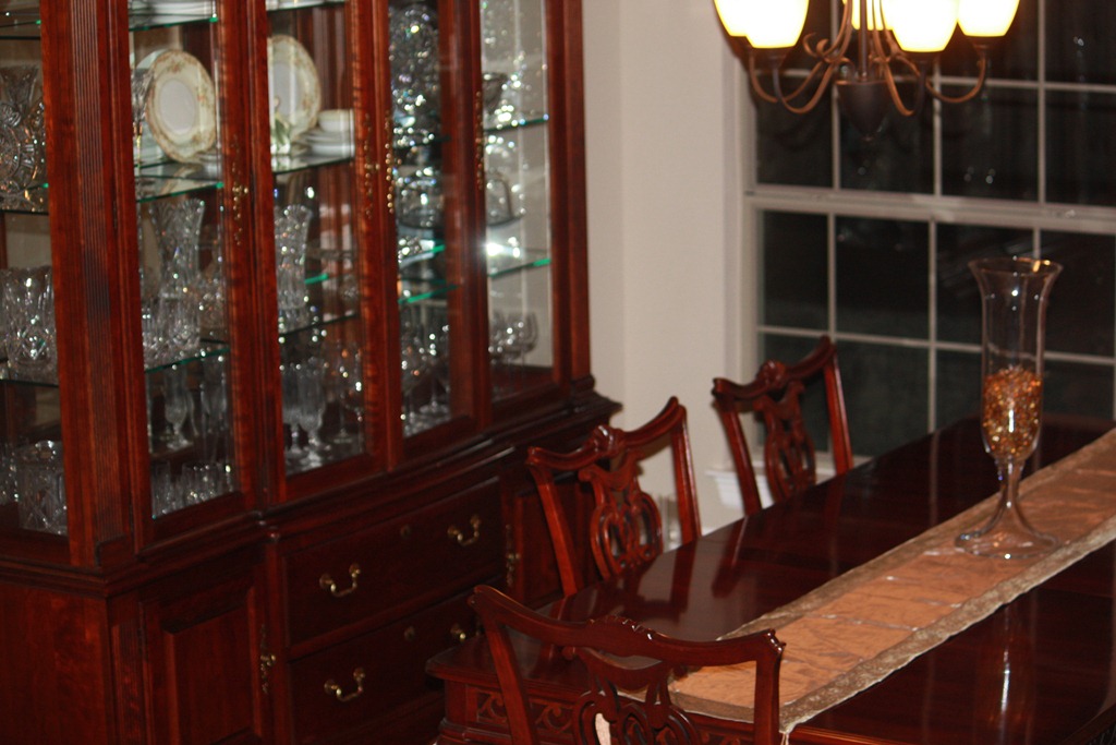 [House_Dining Room 002[4].jpg]