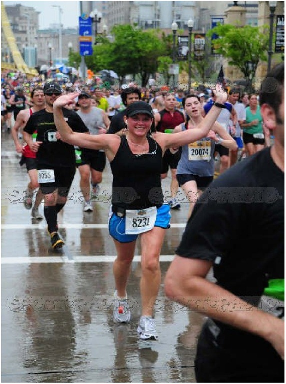 [Pittsburgh half marathon 2010[3].jpg]