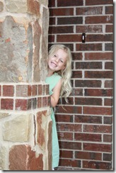 eet peek a boo