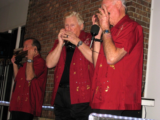 [harmonicats2509[2].jpg]