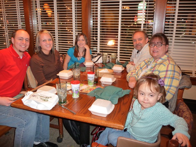 [Christmas 2009 in IL 001[4].jpg]