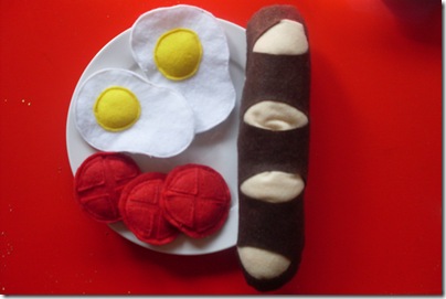 felt eggs and tomato