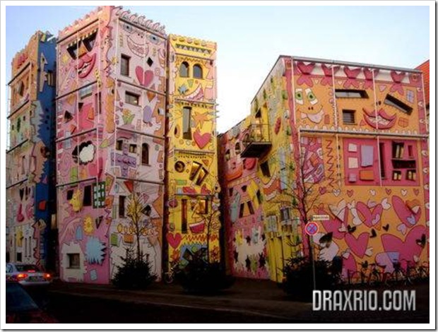 Happy-Rizzi-House