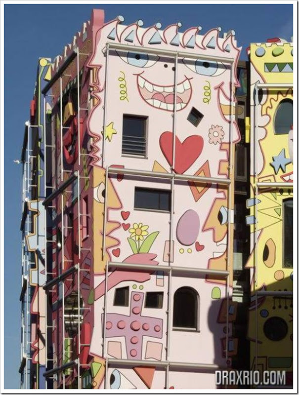 Happy-Rizzi-House4