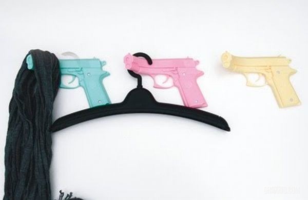 coat_hangers_23