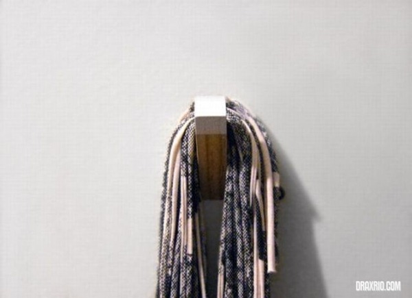 coat_hangers_31