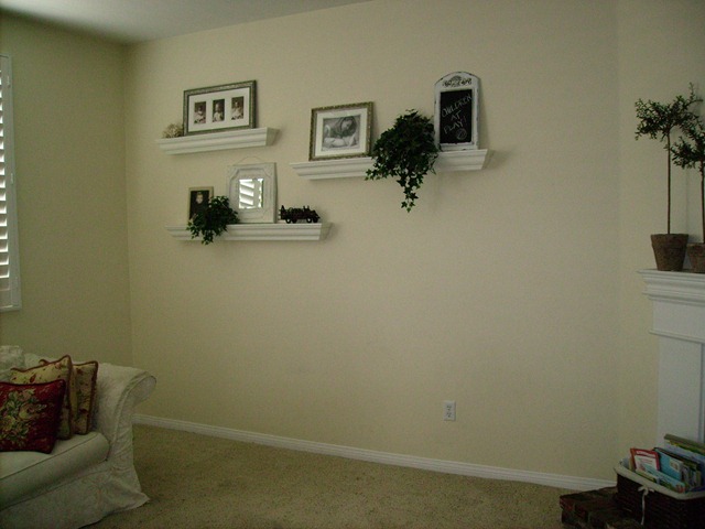 [Missyfamilyroombefore0021.jpg]