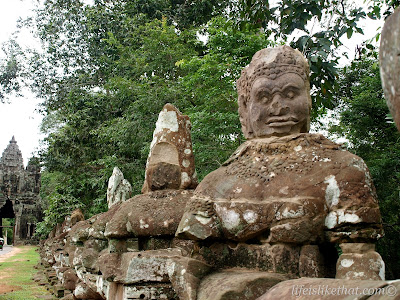 angkor thom, angkor wat, victory gate