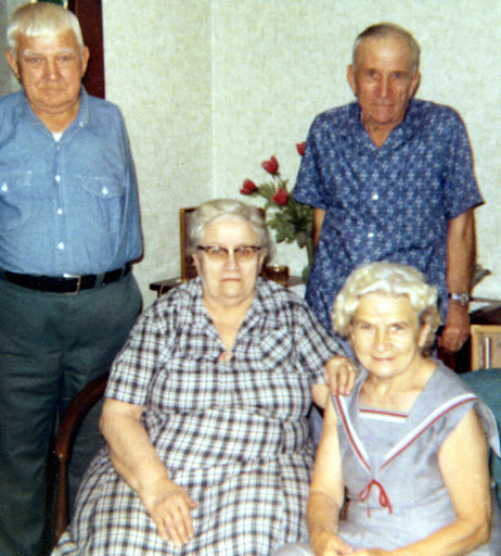 72-Grandma Max Pete \x26amp; Mart