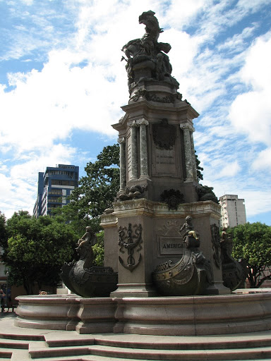 San Sebastian Park, front to Amazonas Opera house