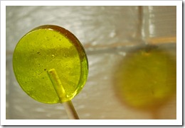 vanilla cardamom lollipop with two light sources