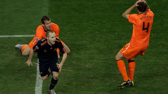 [iniesta_584[3].jpg]
