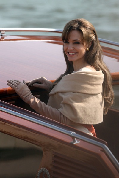 Angelina Jolie looks stunning while riding Vd1oBK4WpwBl