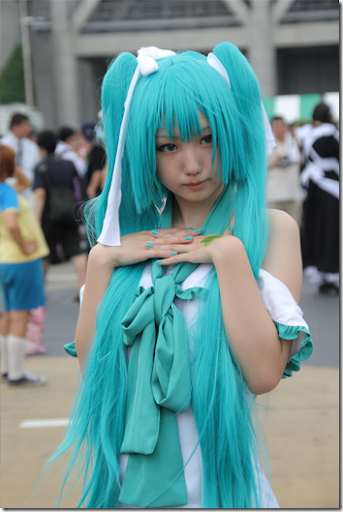 vocaloid 2 cosplay - hatsune miku 15 from comiket 2010