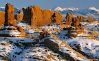 Click to view NATURE + NATURAL + 1680x1050 Wallpaper [Parade of Elephants Arches National Park Utah.jpg] in bigger size