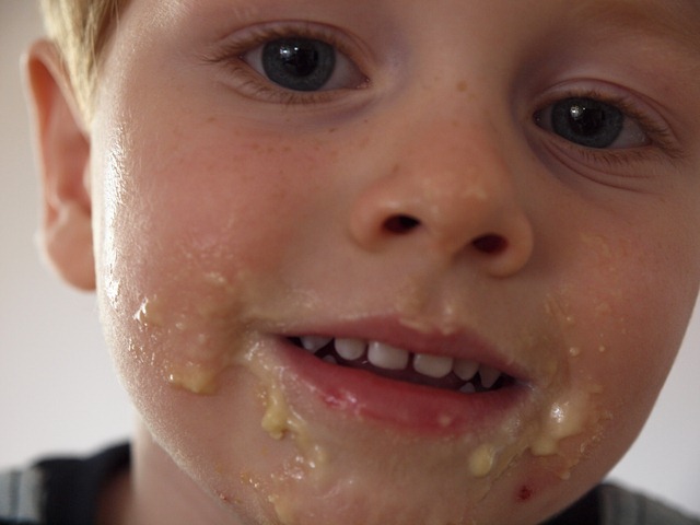 [mr 3 licked the bowl[3].jpg]