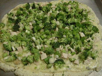 Alfredo Pizza with Veggies (640x477)