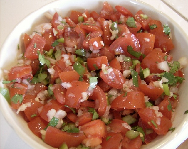 [Fresh Salsa Recipe (640x508)[5].jpg]