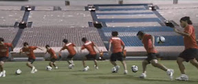 nike pub the human chain