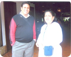 Nancy con el pastor Pedro Hernández