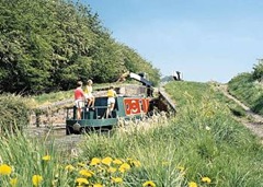 Selection of Barges and Boatyards throughout the UK
