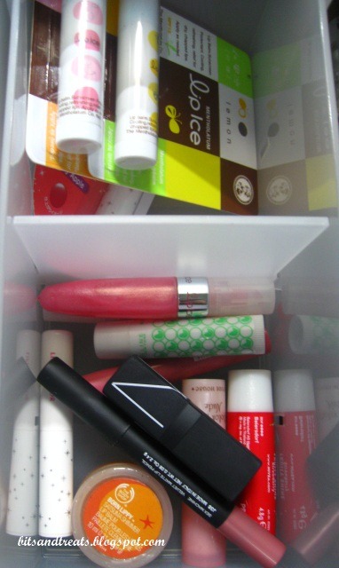 [lipstick drawer, by bitsandtreats[5].jpg]