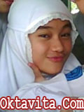 Dara Rizky Ruhiana Pakai Jilbab