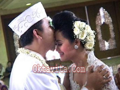Vega Darwanti Melahirkan Vega Darwanti Melahirkan