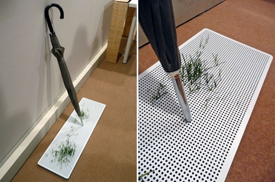 [umbrella mat 2[4].jpg]