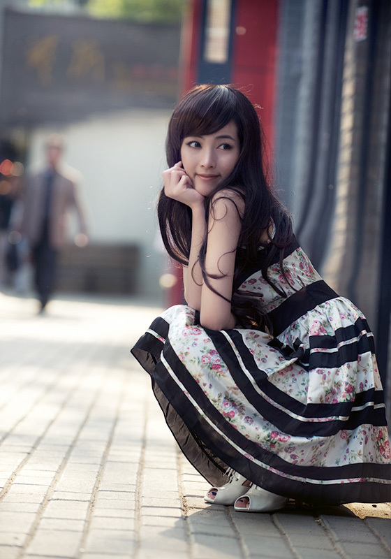 美眉日报 f68a2508 e05d 4ade b7d3 a67691710c4b 何静户外拍摄服装PP