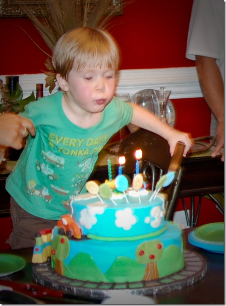 skylar blowing out the candles (1 of 1)