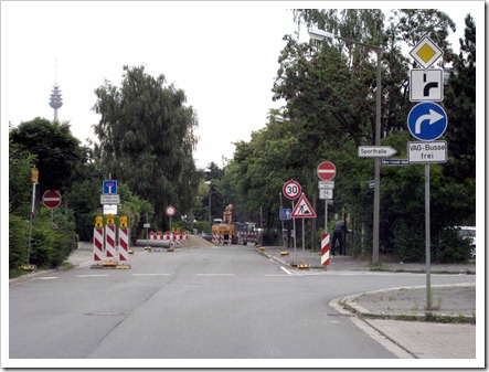Unklare Verkehrsschilder in 90547 Stein