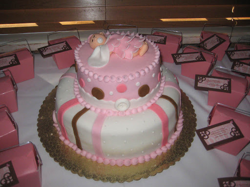 Dreama's_Baby_Shower_Cake_2.jpg
