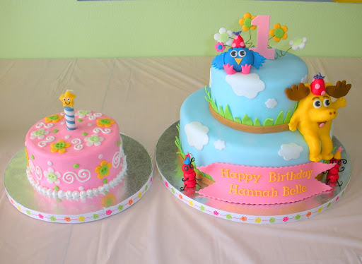 Moose & Zee Cake 09-26-09 080.jpg